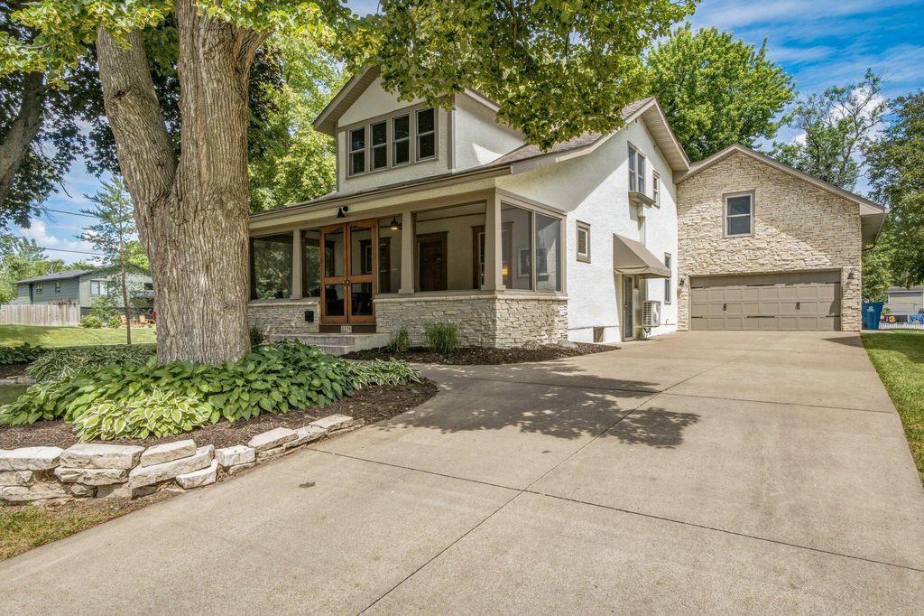 Photo of 2279 8th Street, White Bear Lake, MN 55110 (MLS # 7114422)
