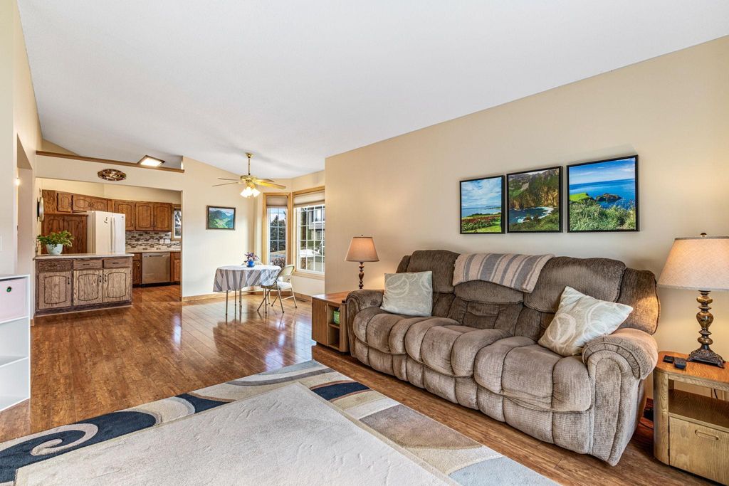 Photo of 1237 Hilo Avenue N, Oakdale, MN 55128 (MLS # 7029473)