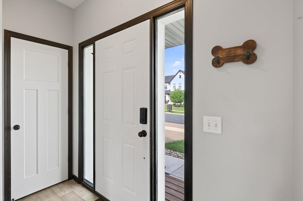 Photo of 13959 Ashford Path, Rosemount, MN 55068 (MLS # 7095793)