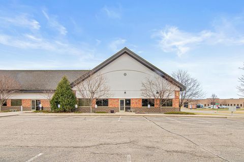 Photo of 100 Bridgepoint Drive, South Saint Paul, MN 55075 (MLS # 6806218)