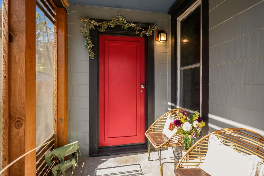 Photo of 1518 Madison Street NE, Minneapolis, MN 55413 (MLS # 6805089)