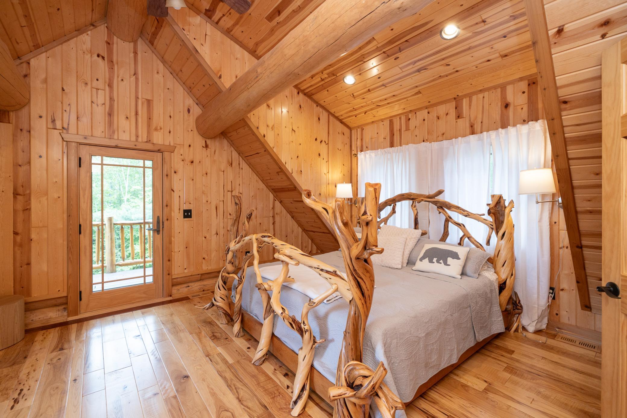 Hayward, Wisconsin, 54843, United States, 4 Bedrooms Bedrooms, ,4 BathroomsBathrooms,Residential,Active,1868126