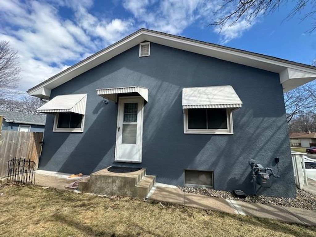 Photo of 1629 Suburban Avenue, Saint Paul, MN 55106 (MLS # 7049288)