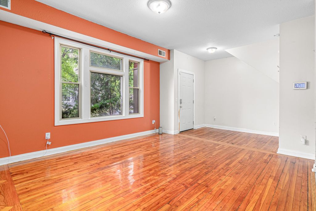 Photo of 2827 Bryant Avenue N #2, Minneapolis, MN 55411 (MLS # 7087185)