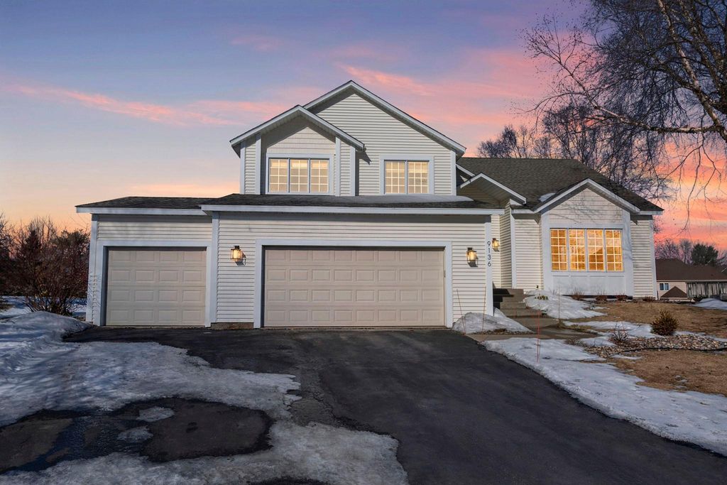 Photo of 9136 Cambridge Alcove, Woodbury, MN 55125 (MLS # 7019680)