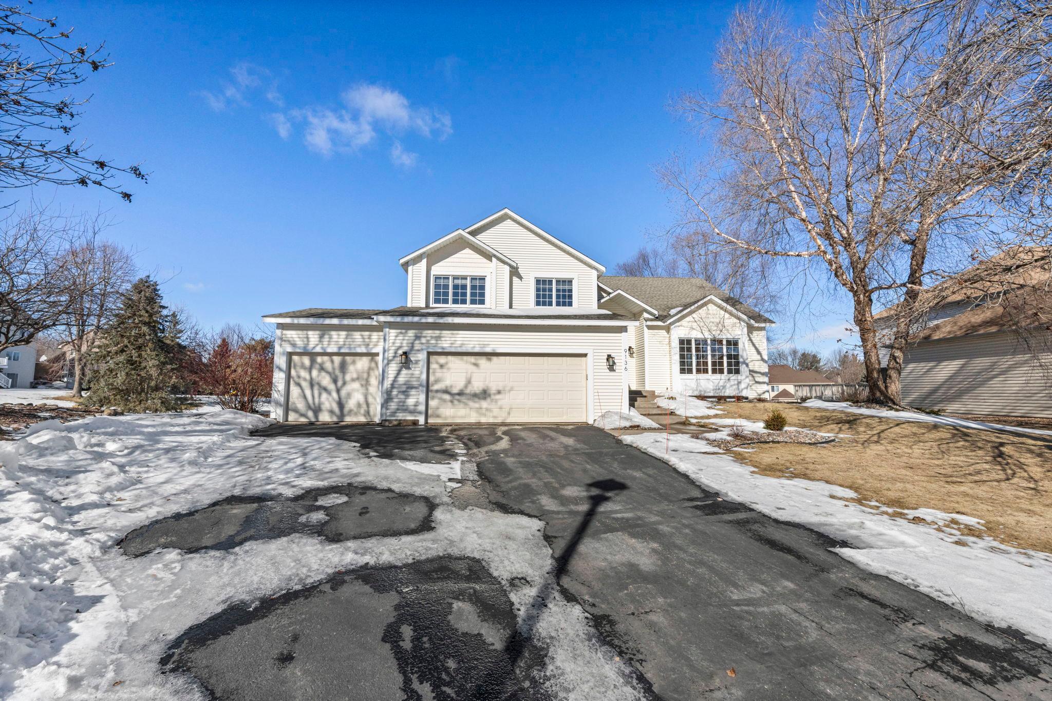 9136 Cambridge Alcove