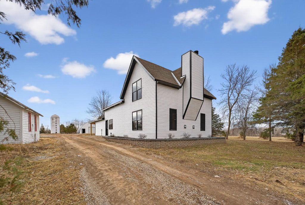 Photo of 5198 State Highway 23, Brook Park, MN 55007 (MLS # 7049455)