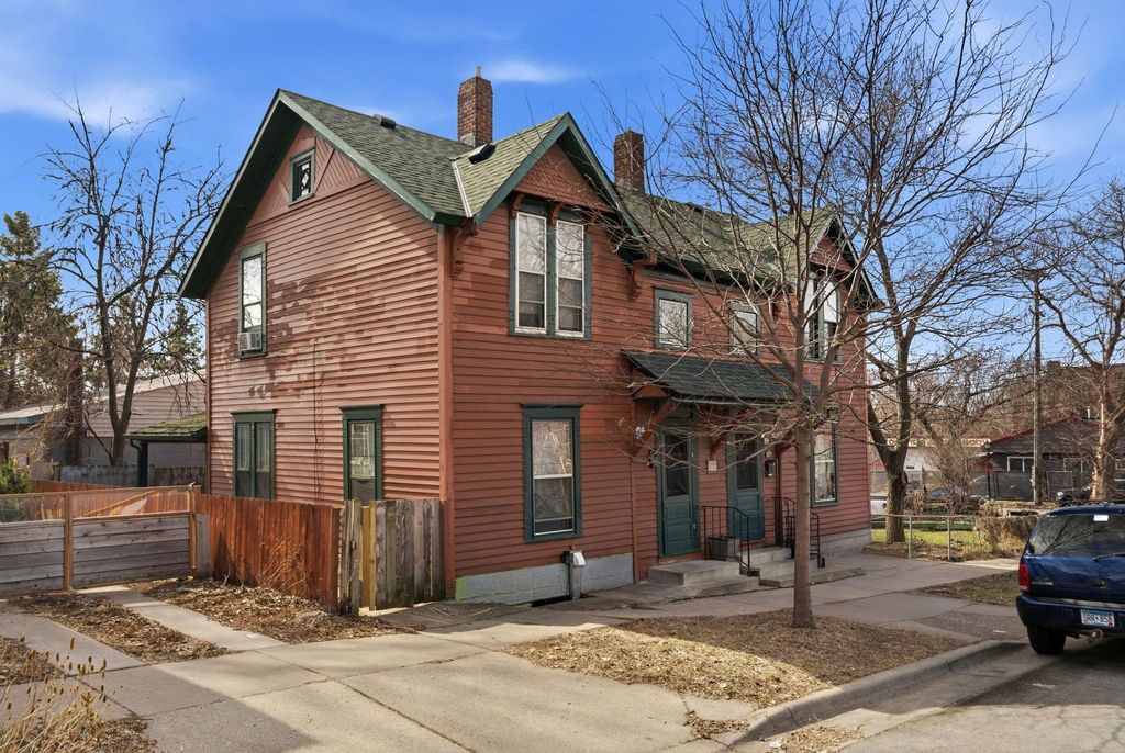 Photo of 682 4th Street E, Saint Paul, MN 55106 (MLS # 7074606)