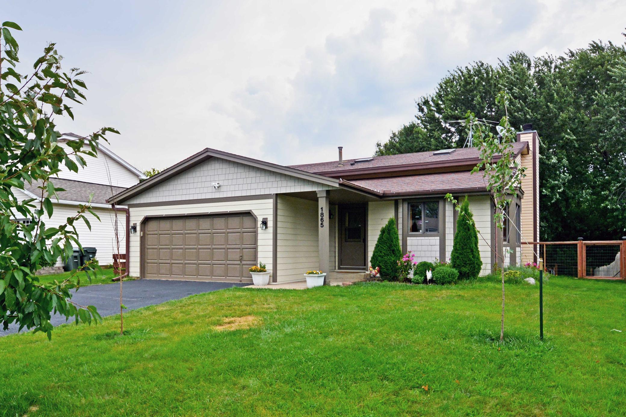 1865 Deer Hills Trail
