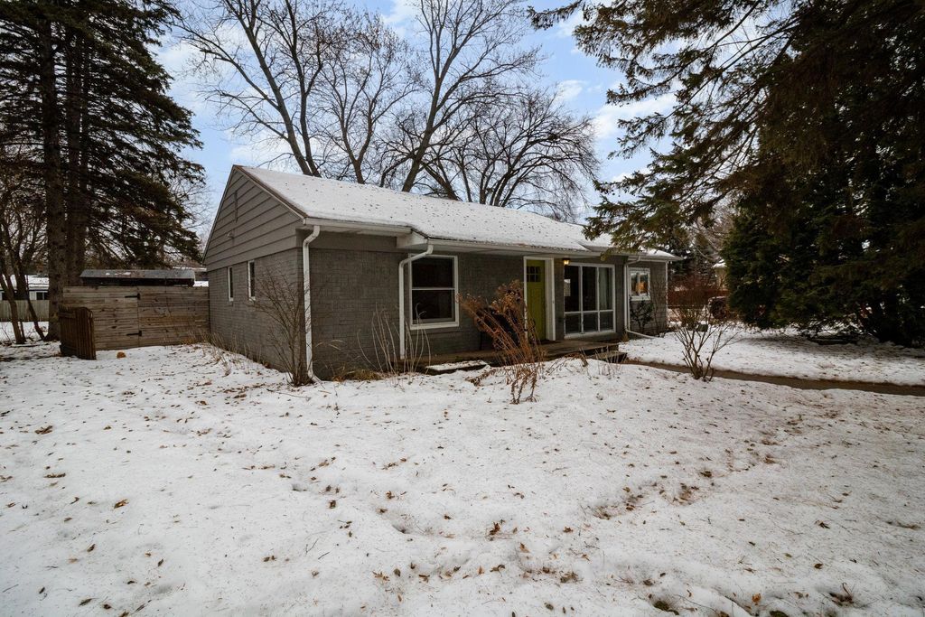 Photo of 3305 Arthur Street NE, Minneapolis, MN 55418 (MLS # 7003419)