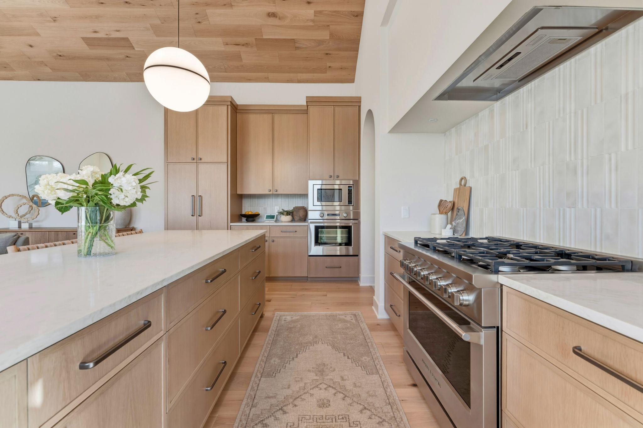 9602 Crestwood Terrace