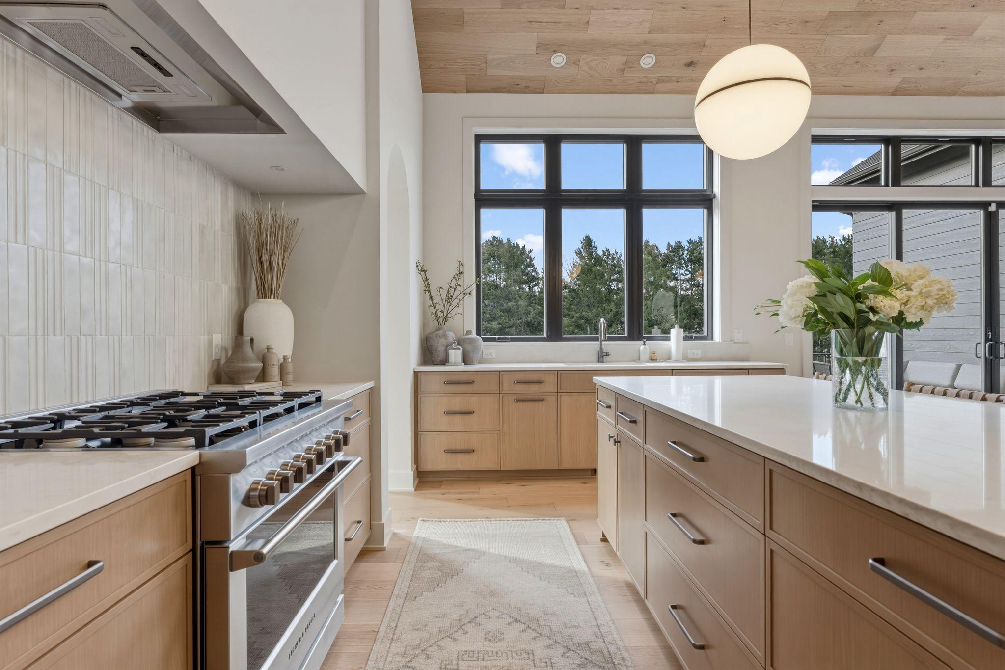 9602 Crestwood Terrace