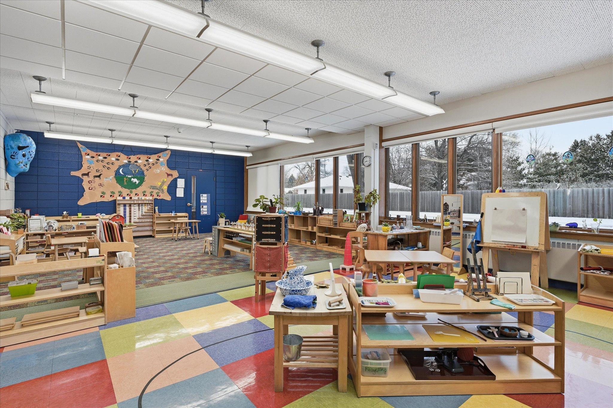 965 Larpenteur Avenue W