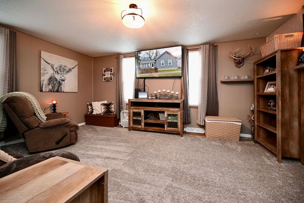 Photo of 162 Sioux Street, Winona, MN 55987 (MLS # 7048563)