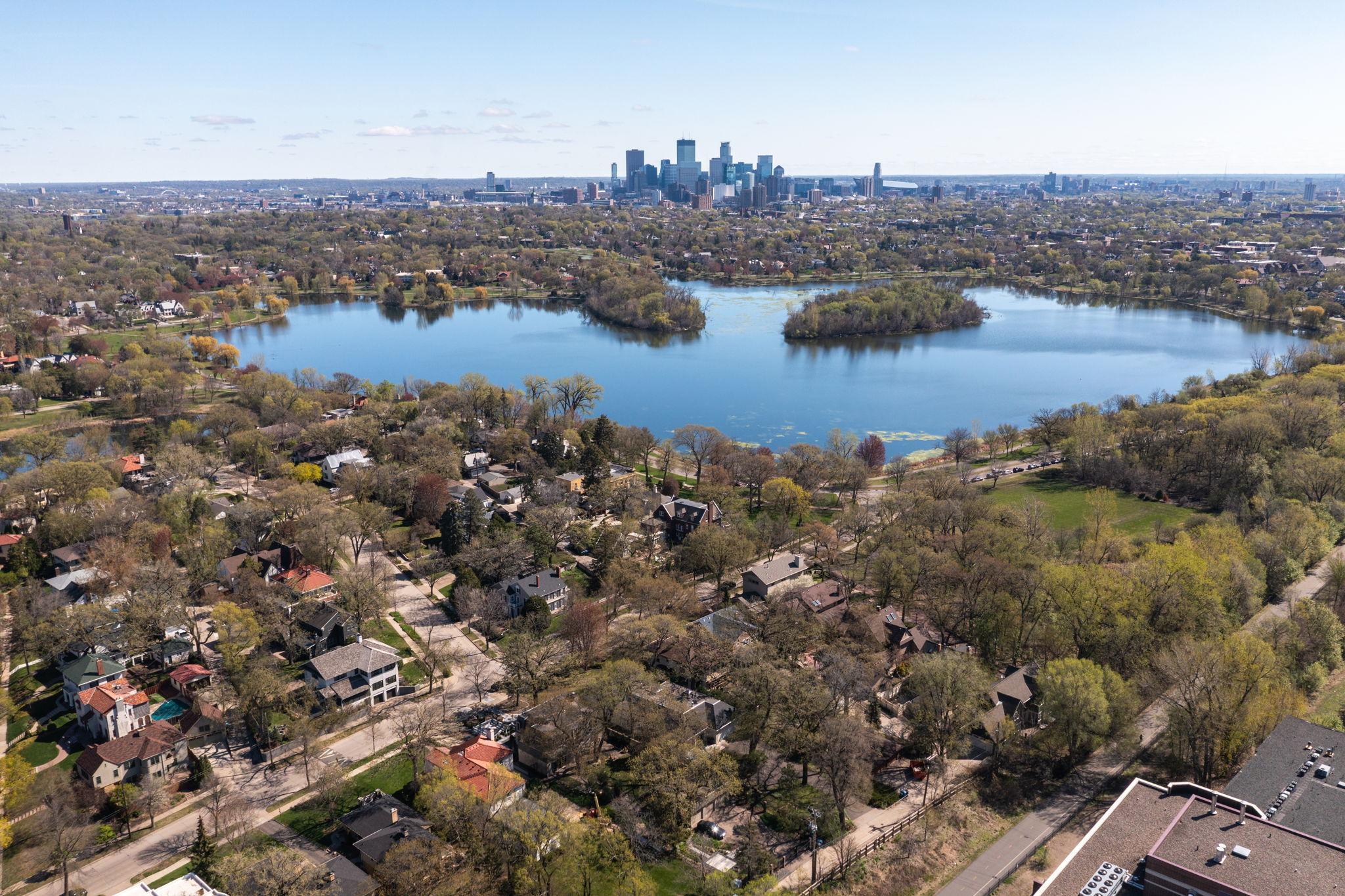 2820 W Lake Of The Isles Parkway