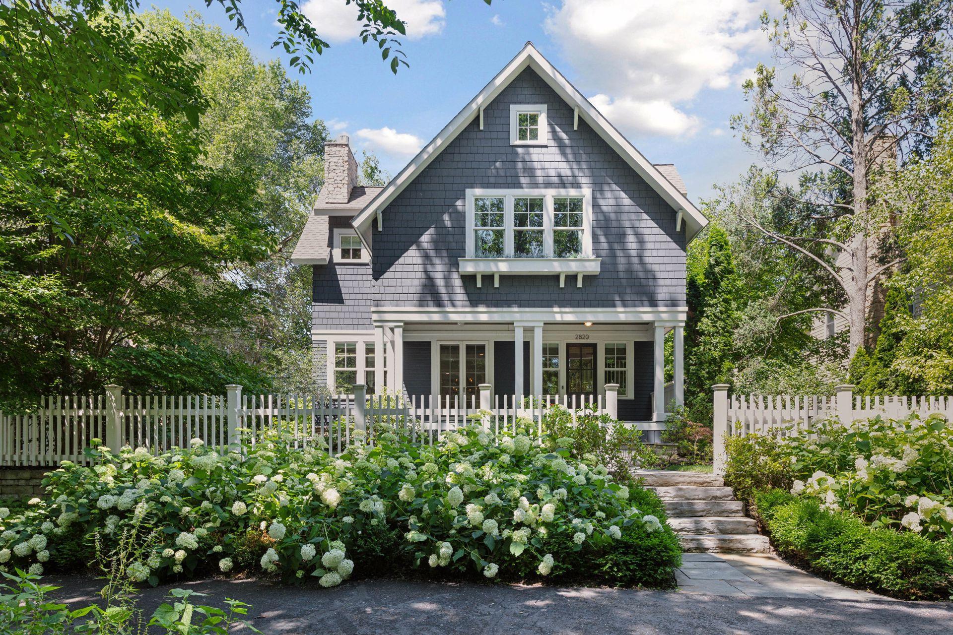 2820 W Lake Of The Isles Parkway