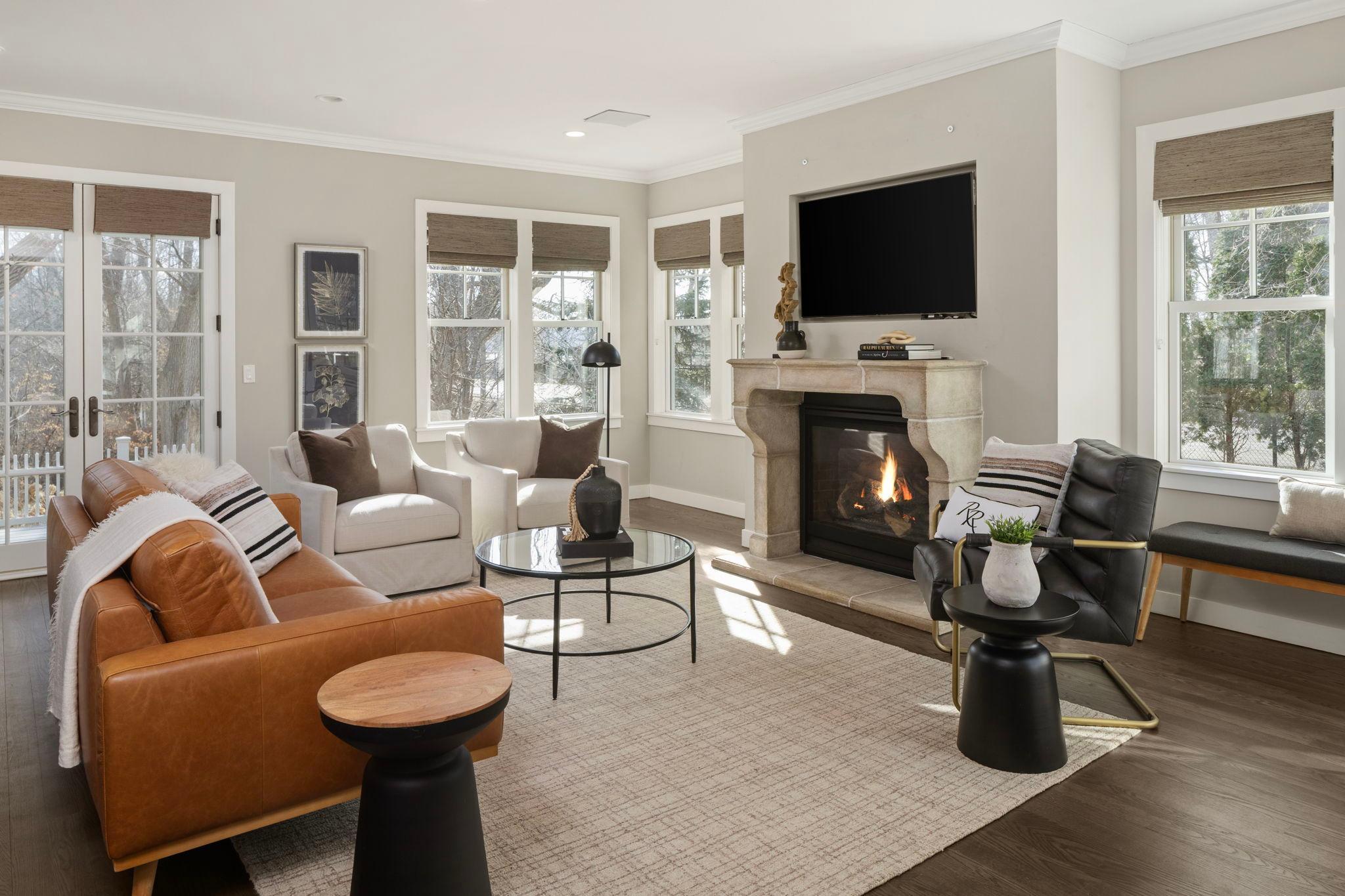 2820 W Lake Of The Isles Parkway