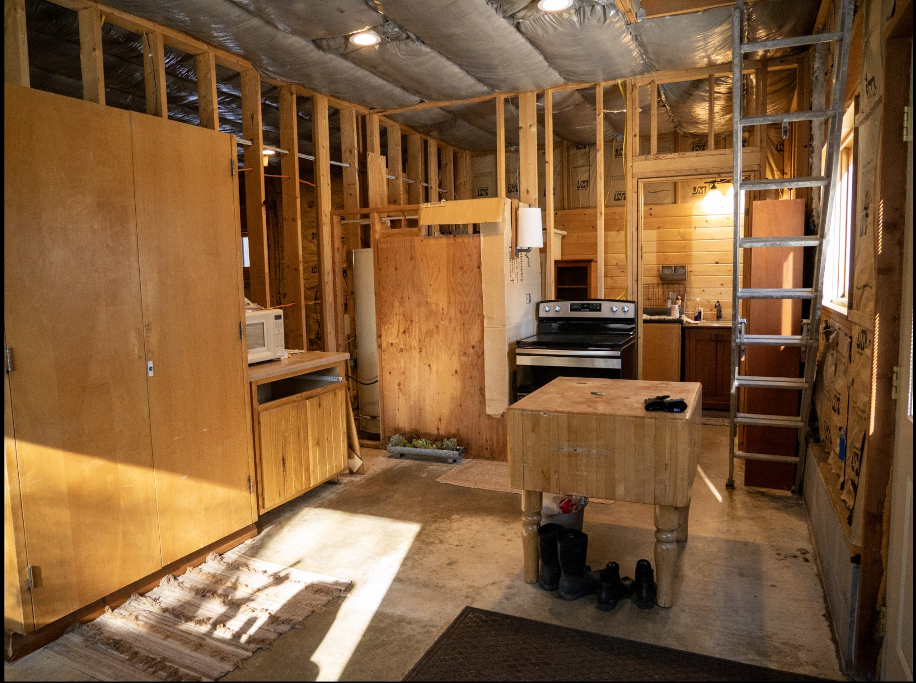 7160 Turtle Lake Drive NW