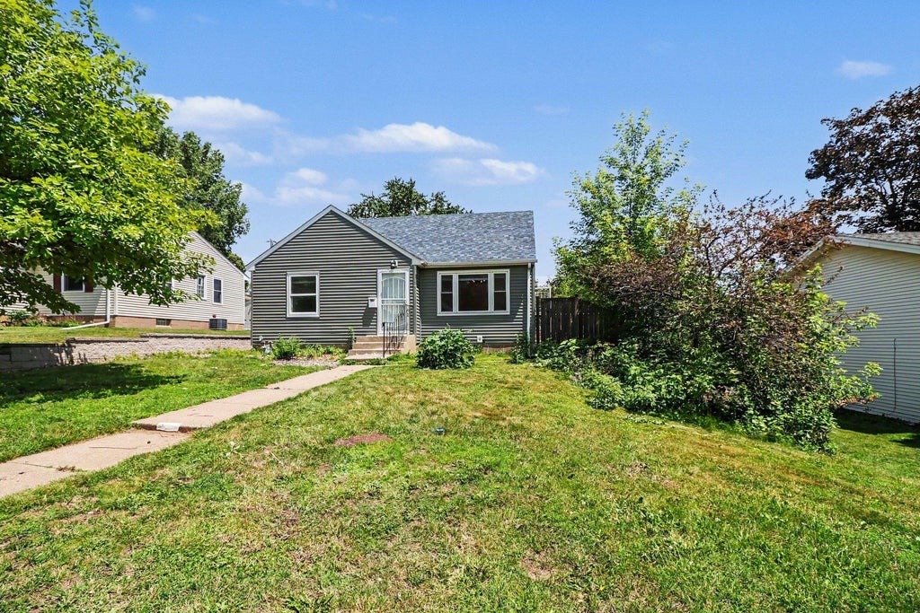 Photo of 145 18th Avenue S, South Saint Paul, MN 55075 (MLS # 7099590)