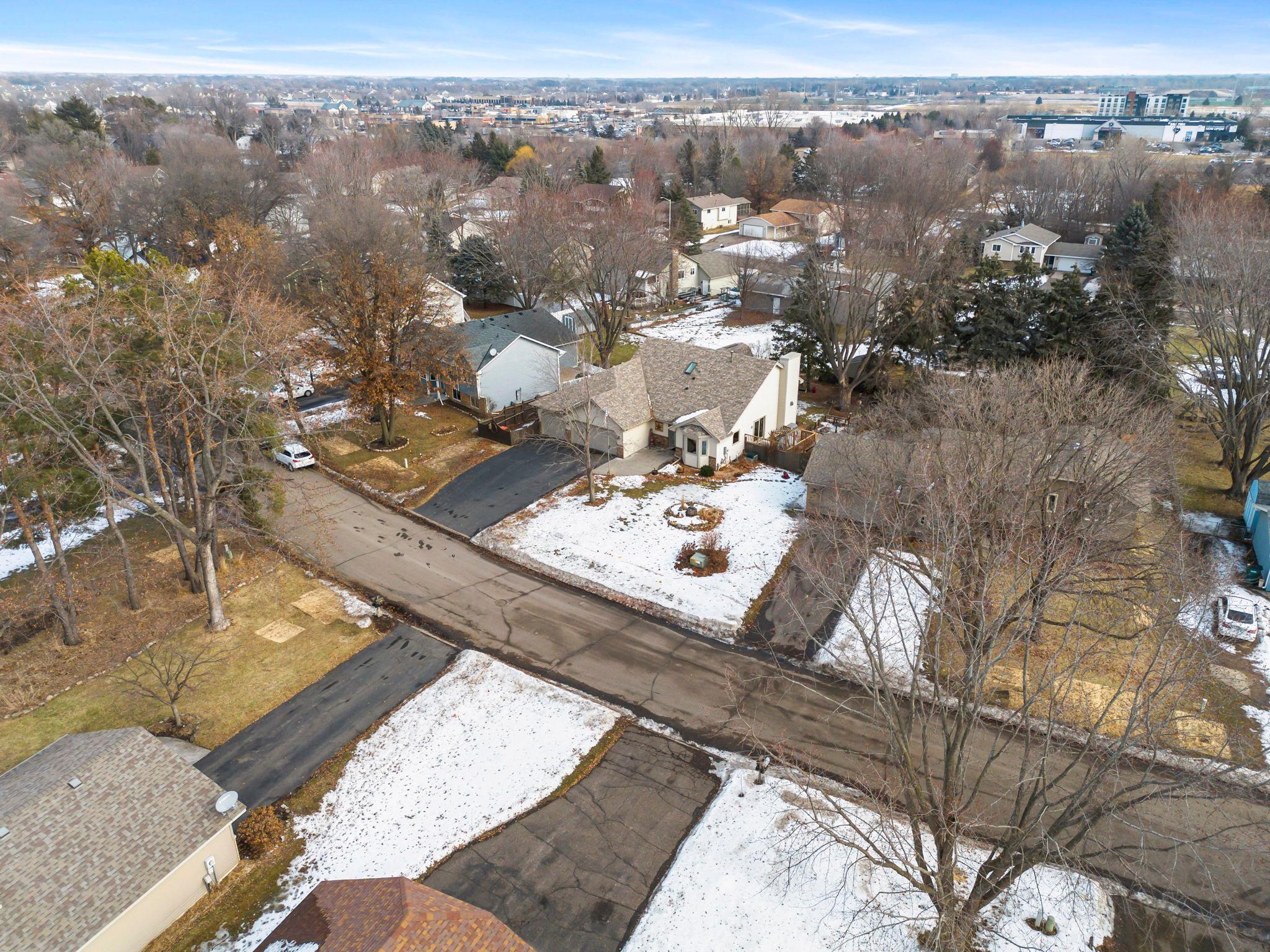 10669 Lincoln Street NE