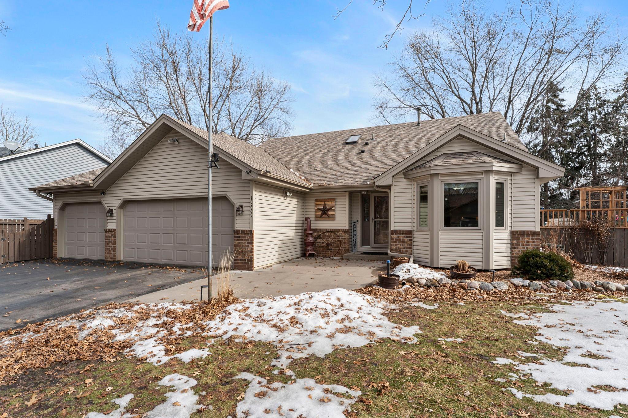 10669 Lincoln Street NE