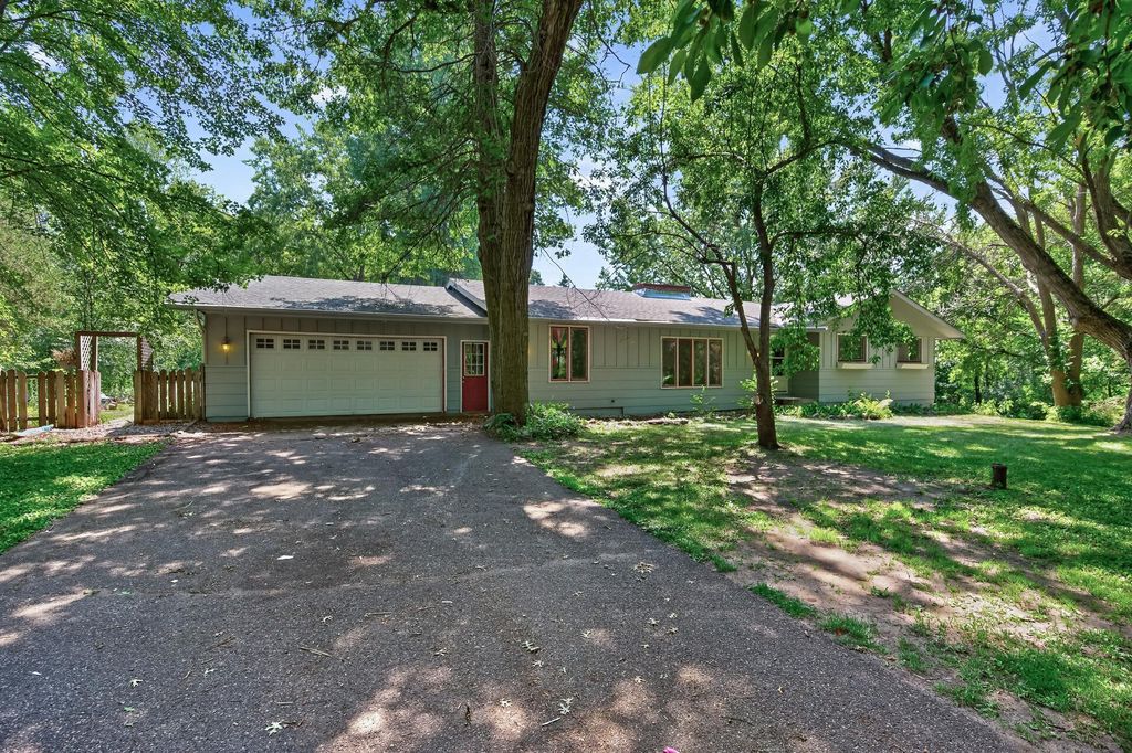 Photo of 3948 Sunshine Drive, Oak Grove, MN 55303 (MLS # 7112227)