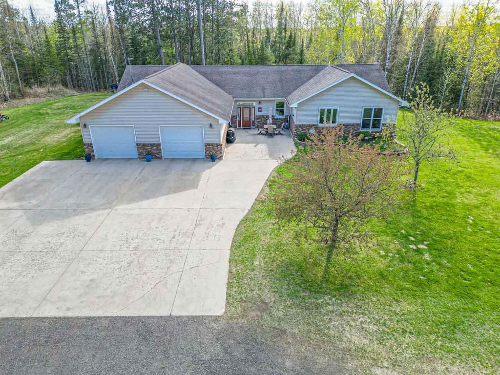 Photo of 4003 Highway 5, Hibbing, MN 55746 (MLS # 7079495)