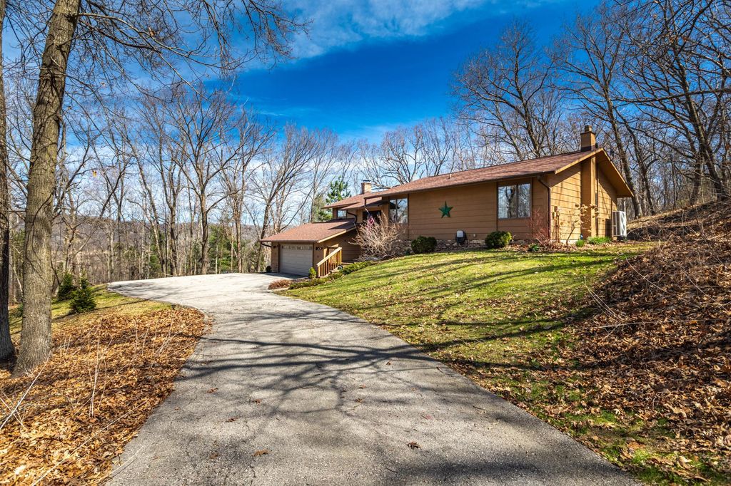 Photo of 5752 Fox Chase Drive, Hokah, MN 55941 (MLS # 7050590)