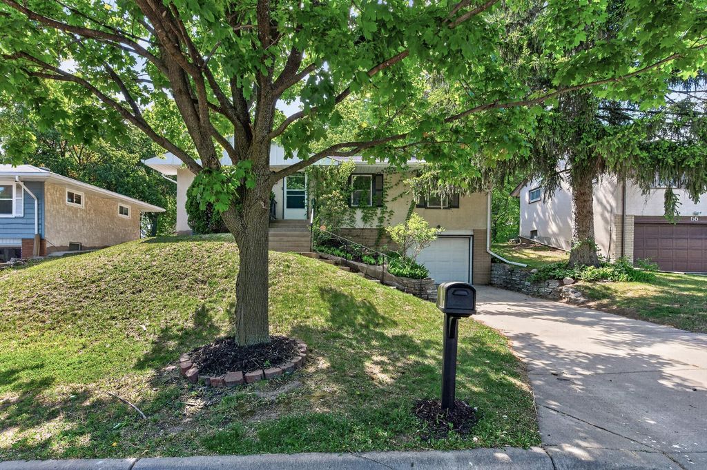 Photo of 49 Flandrau Place, Saint Paul, MN 55106 (MLS # 7078945)