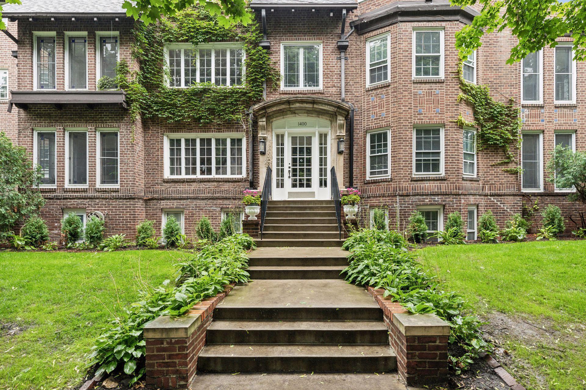 1820 Girard Avenue S 1