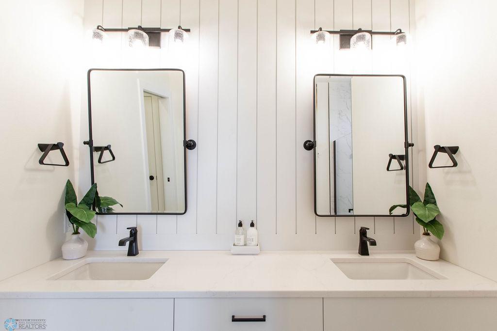 West Fargo, North Dakota 58078, United States, 3 Bedrooms Bedrooms, ,3 BathroomsBathrooms,Residential,Pending Sale,257234