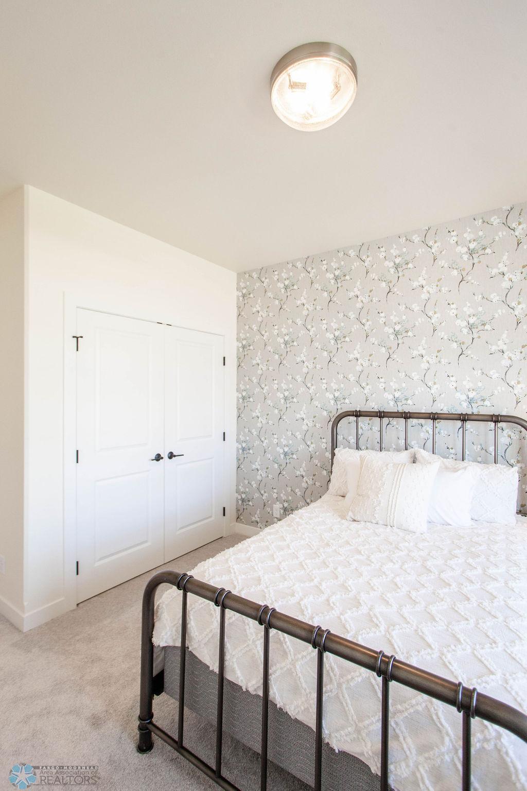 West Fargo, North Dakota 58078, United States, 3 Bedrooms Bedrooms, ,3 BathroomsBathrooms,Residential,Pending Sale,257234