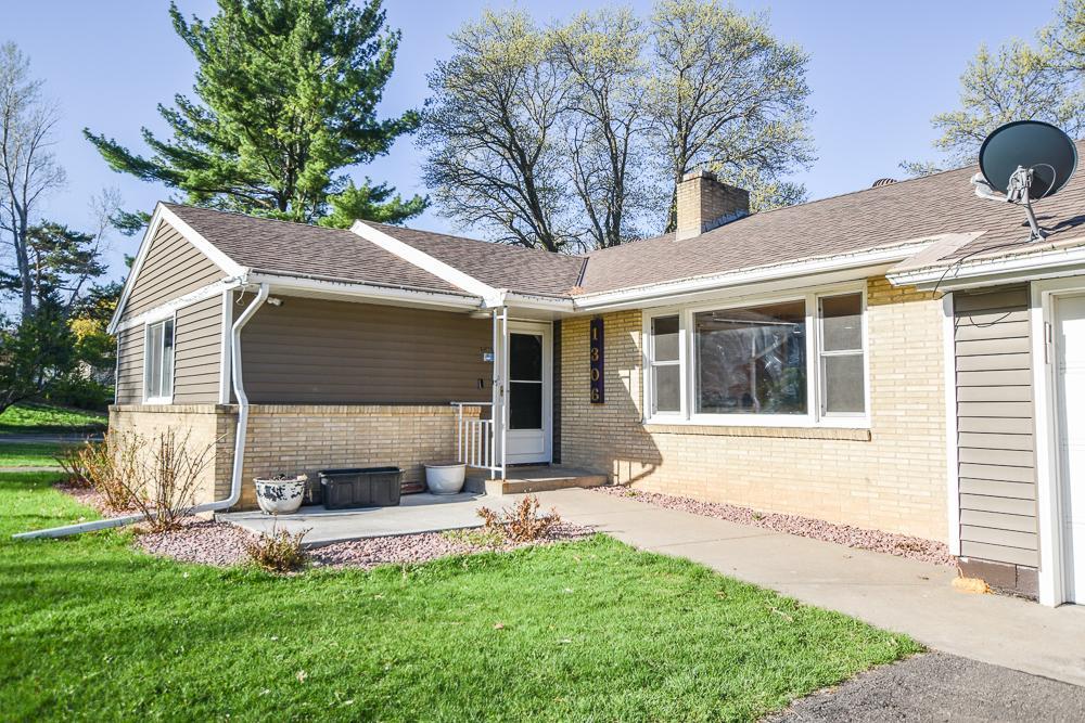 1306 Hillcrest Drive NE