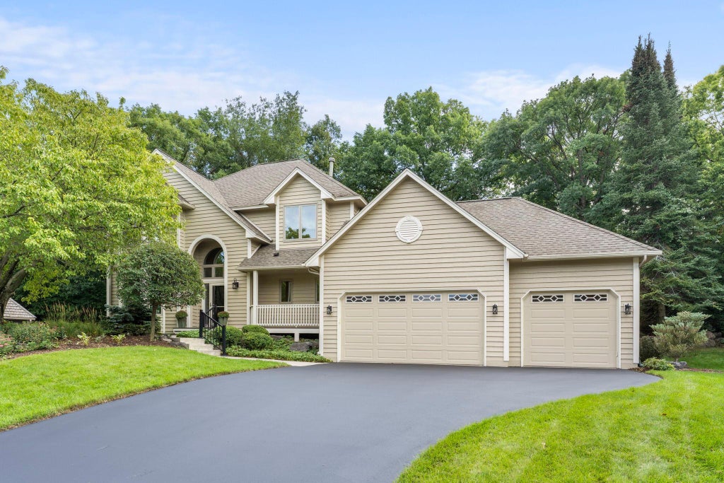 Photo of 6370 129th Street W, Apple Valley, MN 55124 (MLS # 7094622)