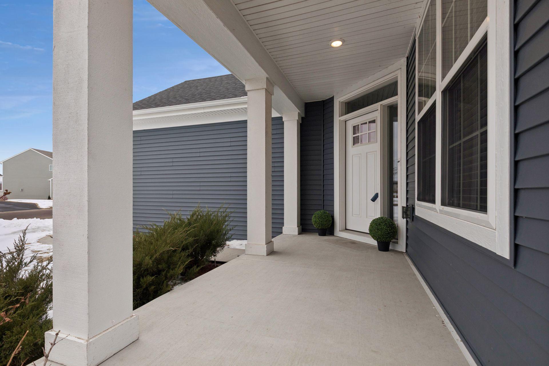 19351 Meadow View Lane