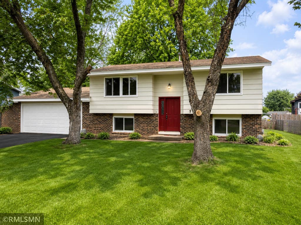 Photo of 8444 Brunswick Court N, Brooklyn Park, MN 55443 (MLS # 7127120)