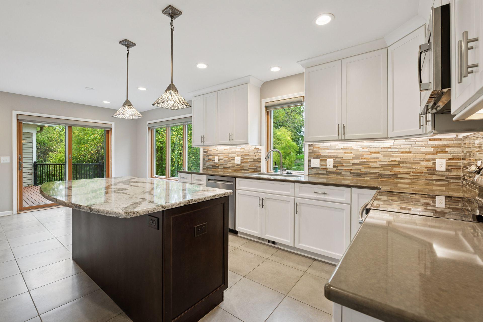 2489 Mendota Heights Circle