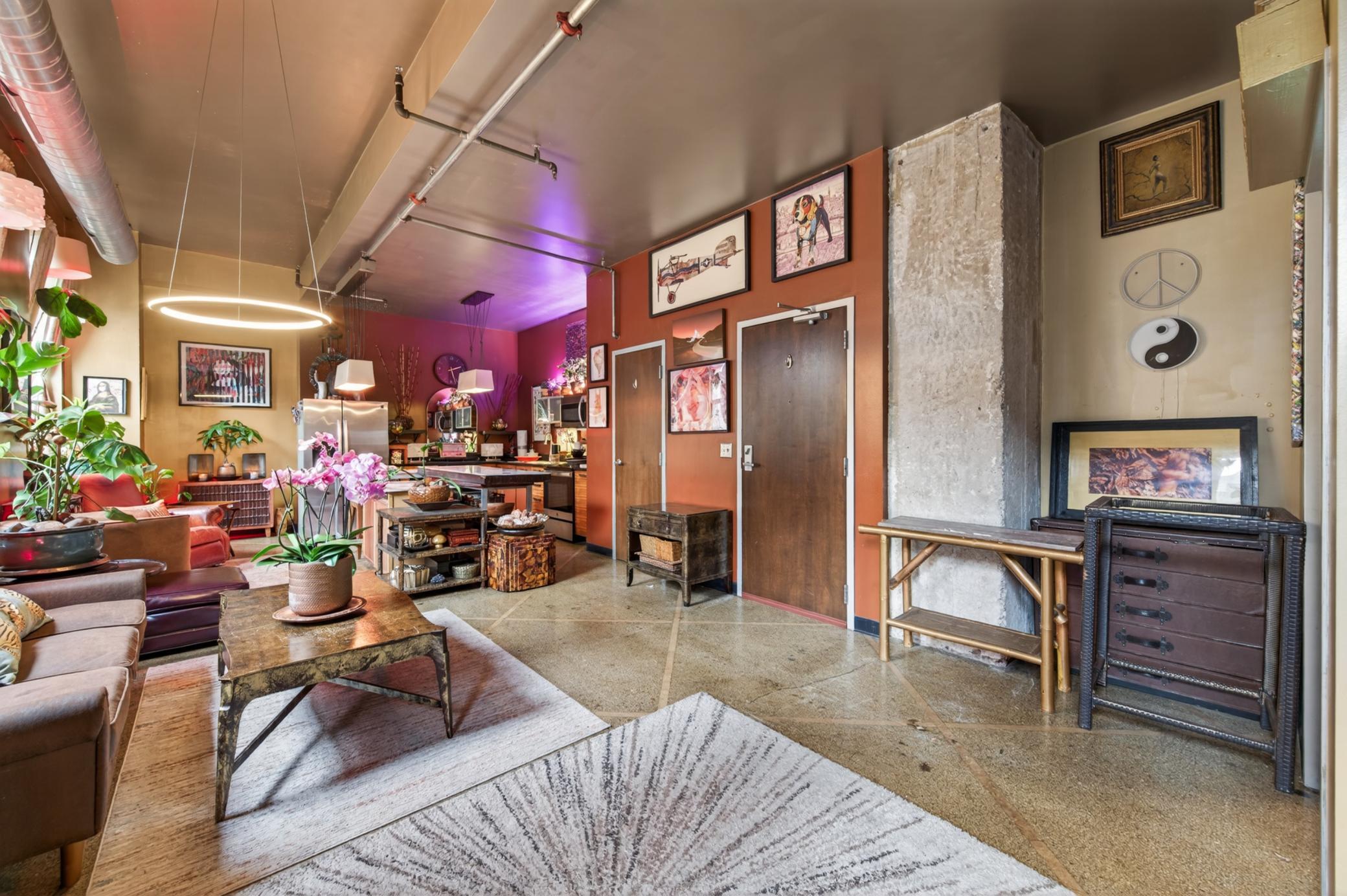 350 Saint Peter Street 511