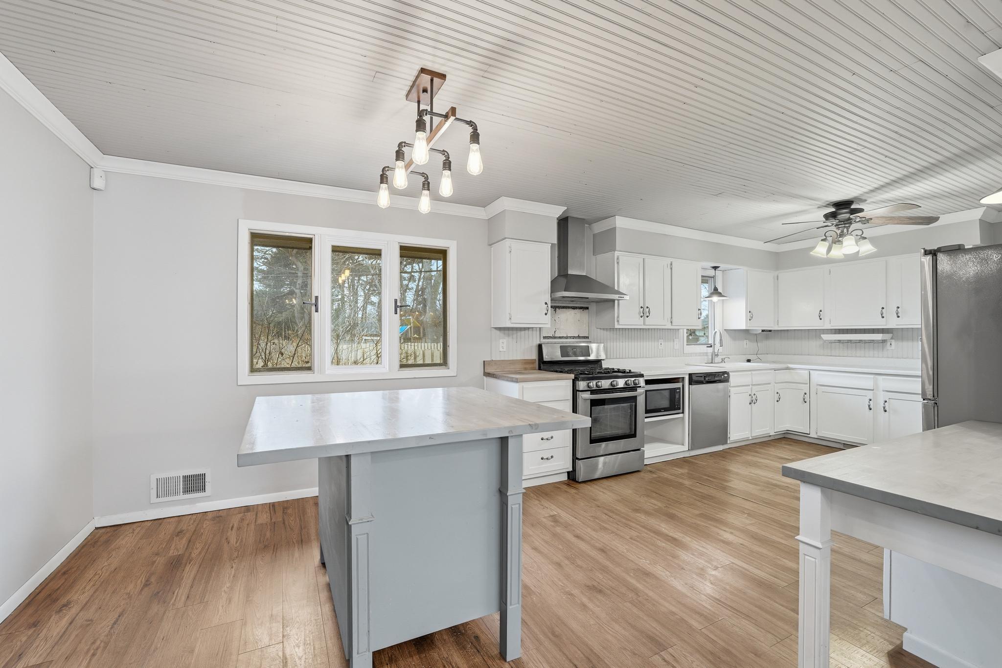 4497 S Oak Leaf Court