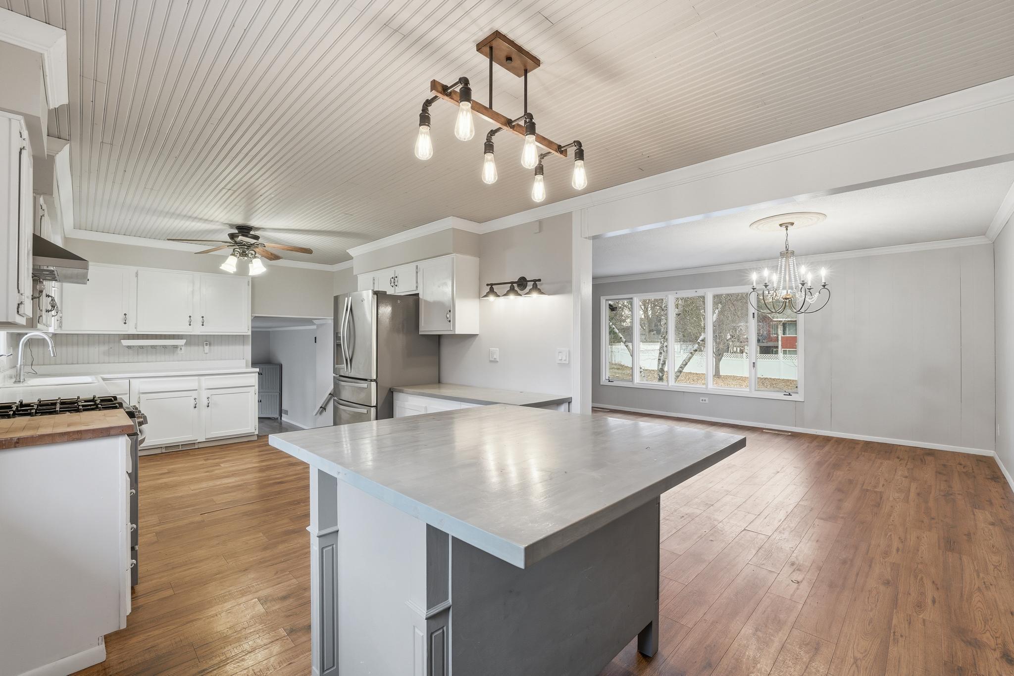 4497 S Oak Leaf Court