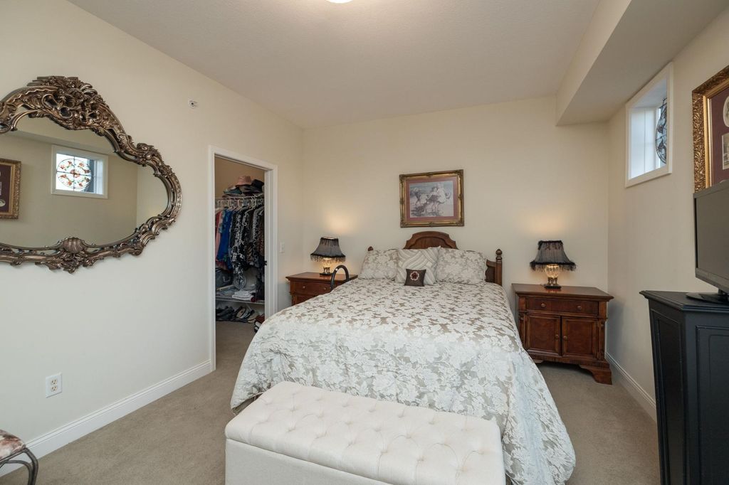 Photo of 1320 Riverside Lane #200, Mendota Heights, MN 55118 (MLS # 7031896)