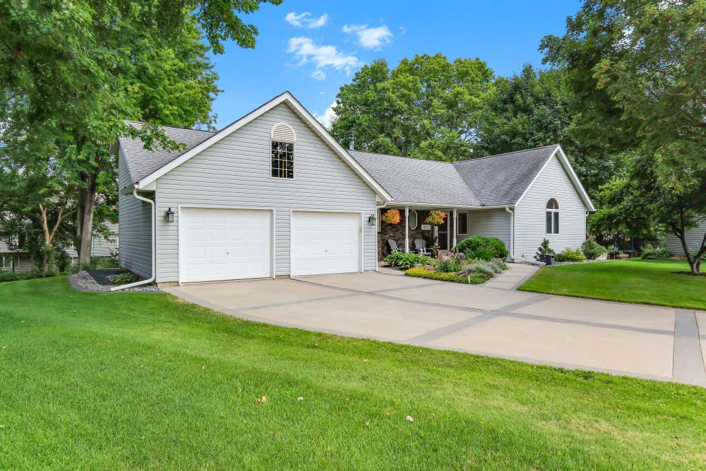 Photo of 320 Hackberry Circle, Hastings, MN 55033 (MLS # 7115971)
