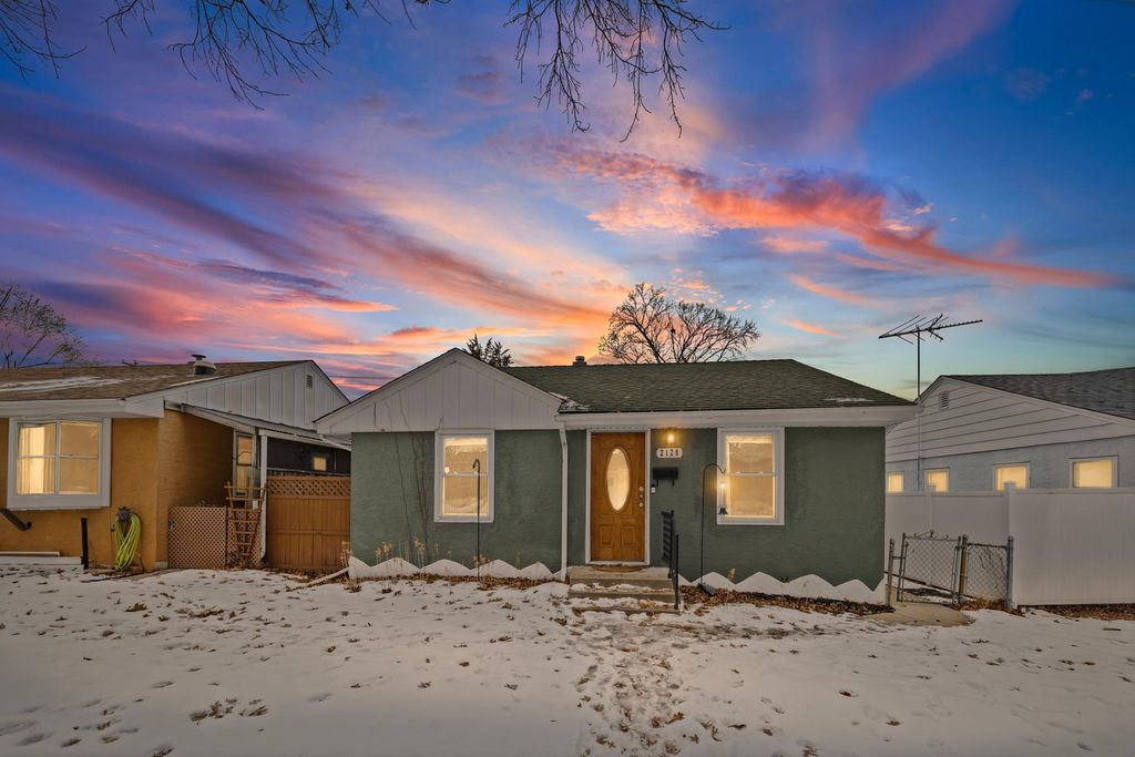 Photo of 2128 Reaney Avenue E, Saint Paul, MN 55119 (MLS # 7012775)