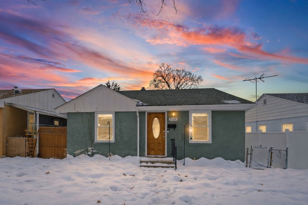 Photo of 2128 Reaney Avenue E, Saint Paul, MN 55119 (MLS # 7012775)