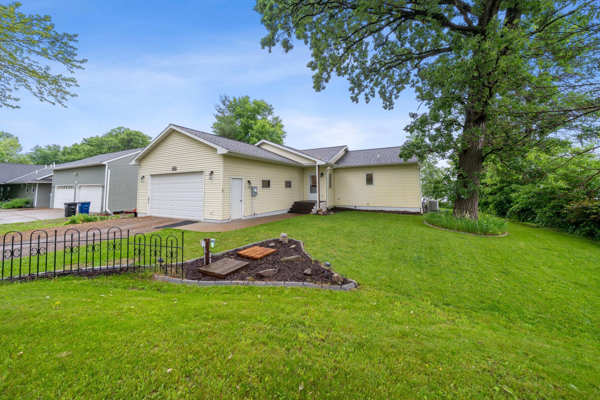 11758 Chisago Boulevard