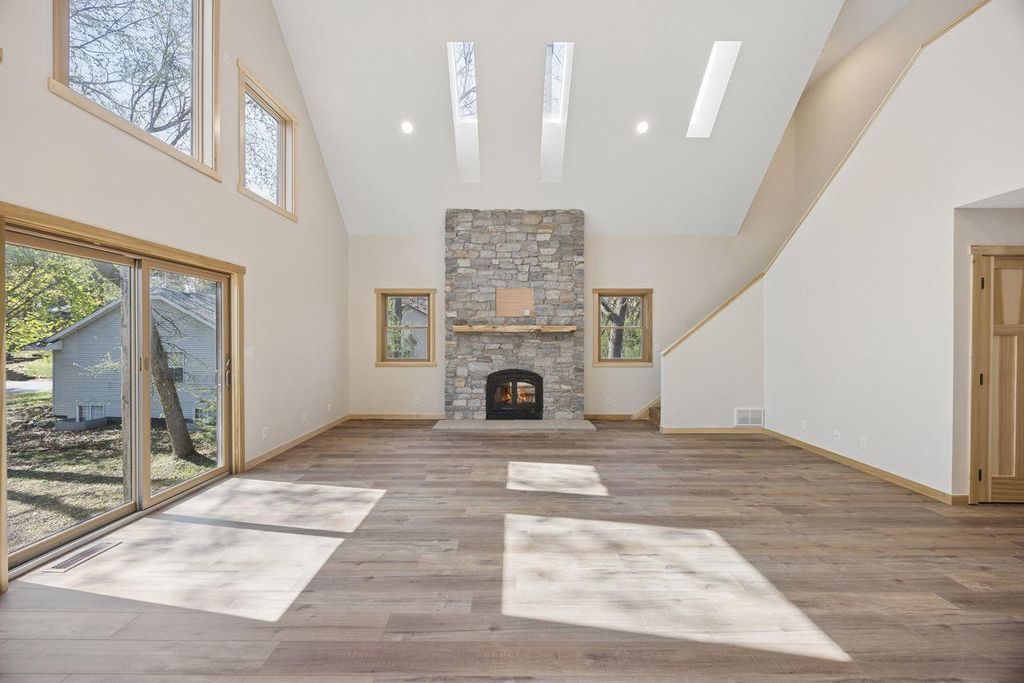 Photo of 247 Glenmar Avenue, Mahtomedi, MN 55115 (MLS # 6826497)