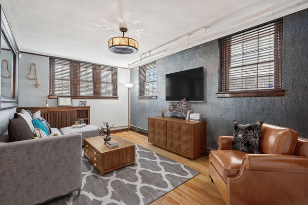 3248 EMERSON AVE S APT 1, MINNEAPOLIS, MN 55408 - Image db626a06a2d660bbd73efc3b8087f150/3994466301