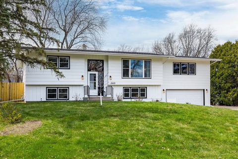 2439 Churchill Street Roseville MN 55113