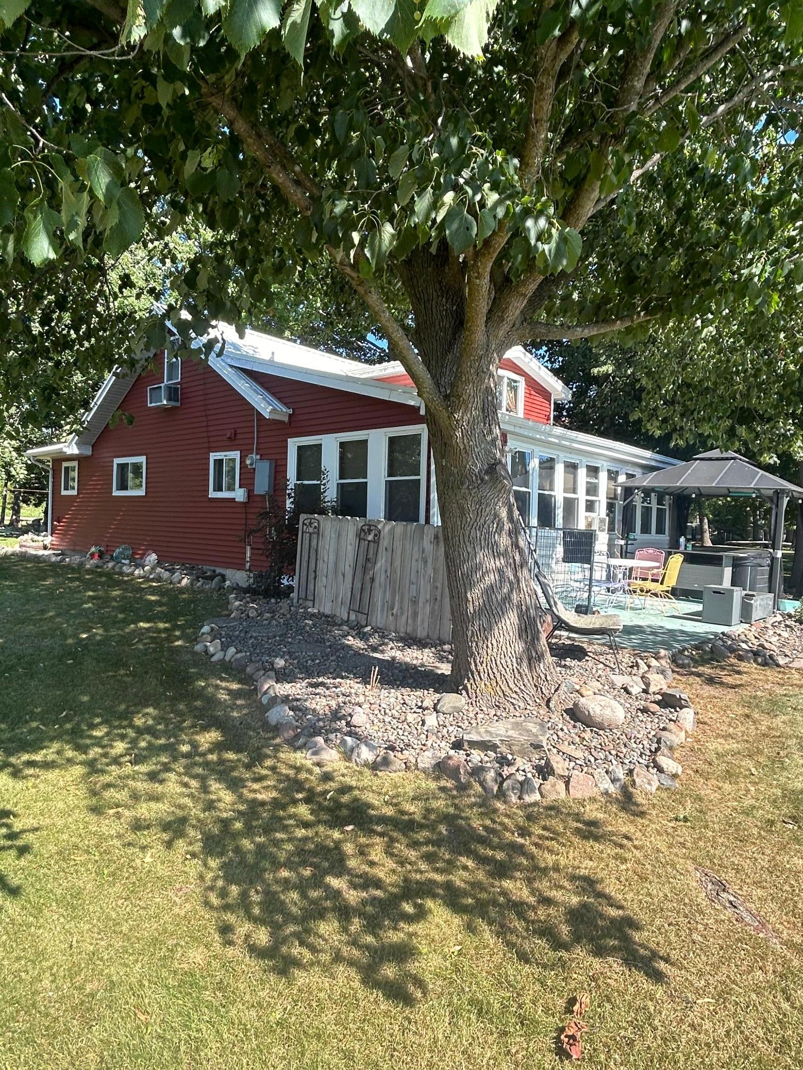 1215 Lake Shore Boulevard