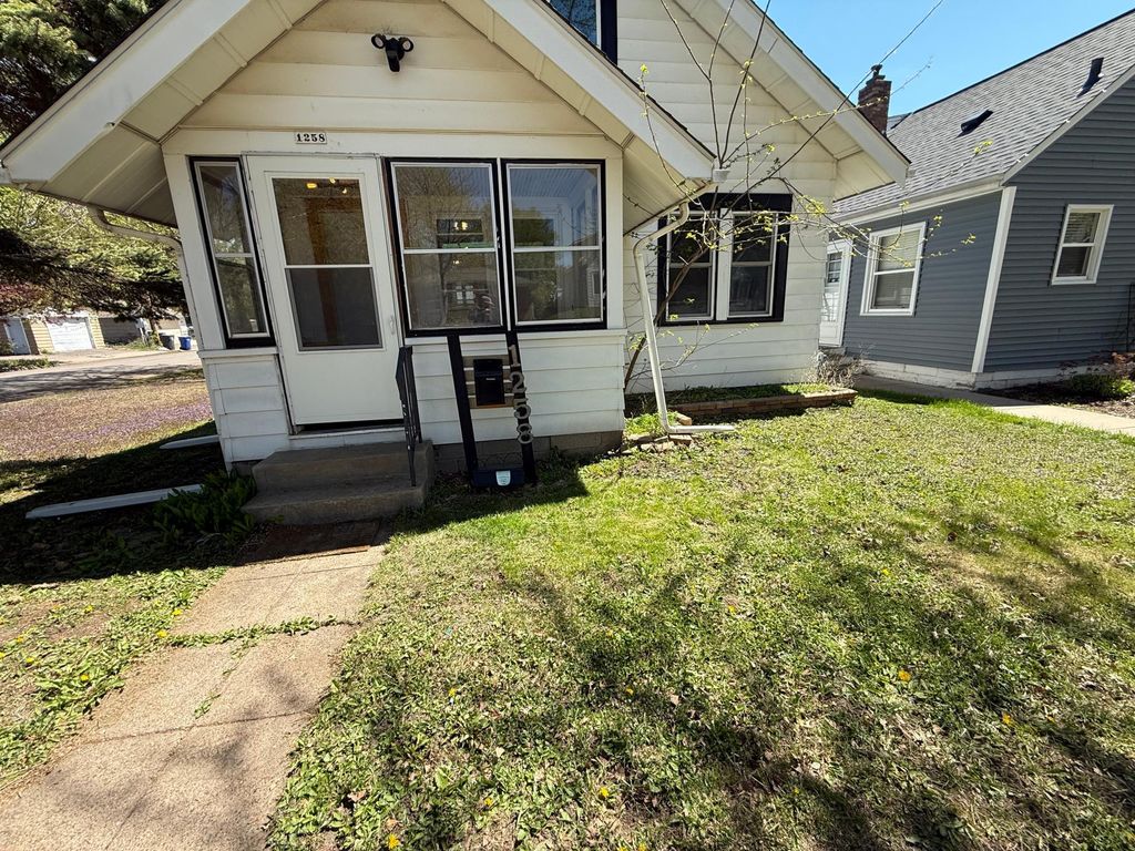 Photo of 1258 Farrington Street, Saint Paul, MN 55117 (MLS # 7070707)